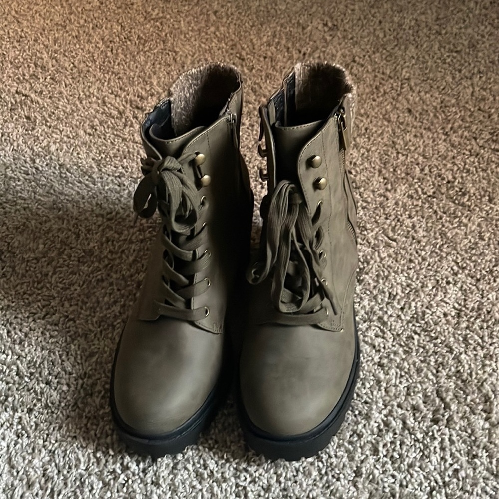 Hunter green Torrid boots